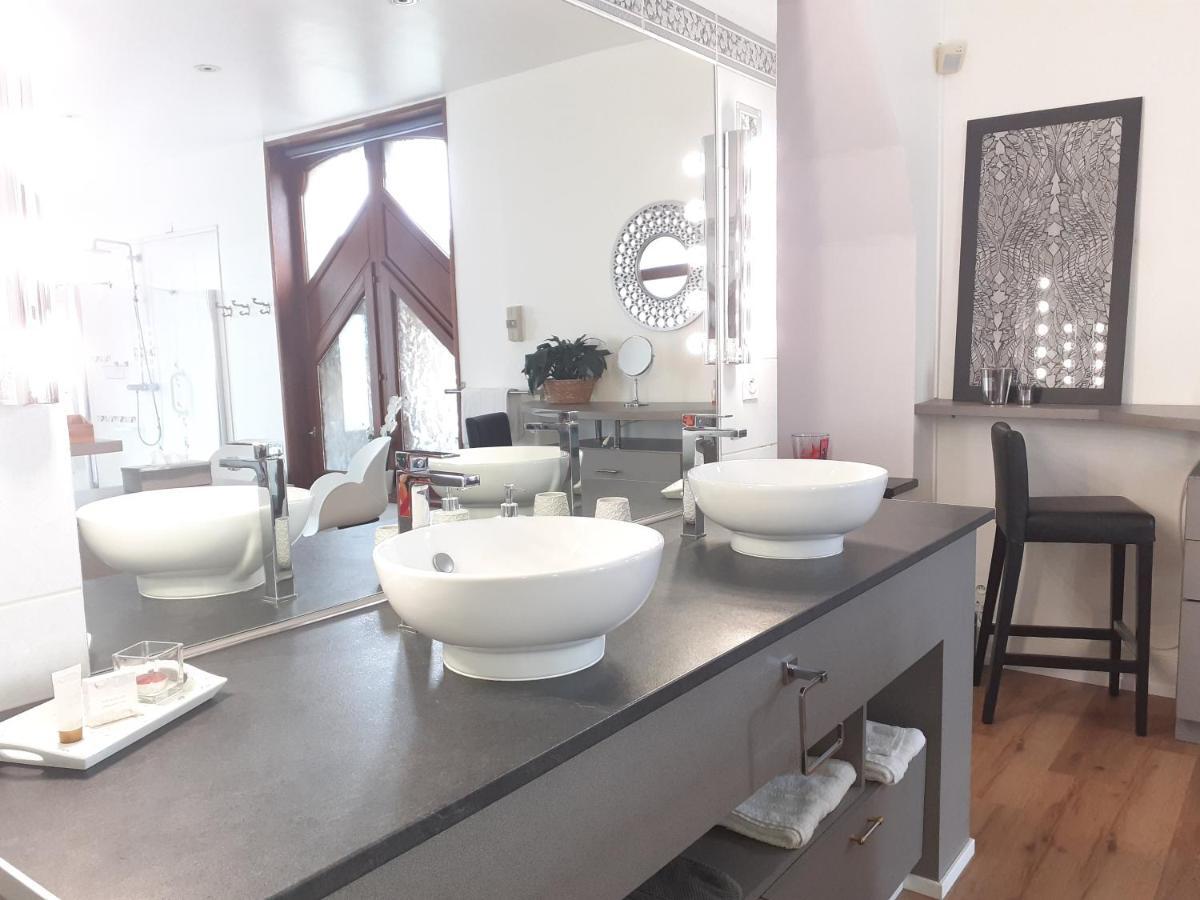 Le Manoir De La Mantille Caudry Ngoại thất bức ảnh