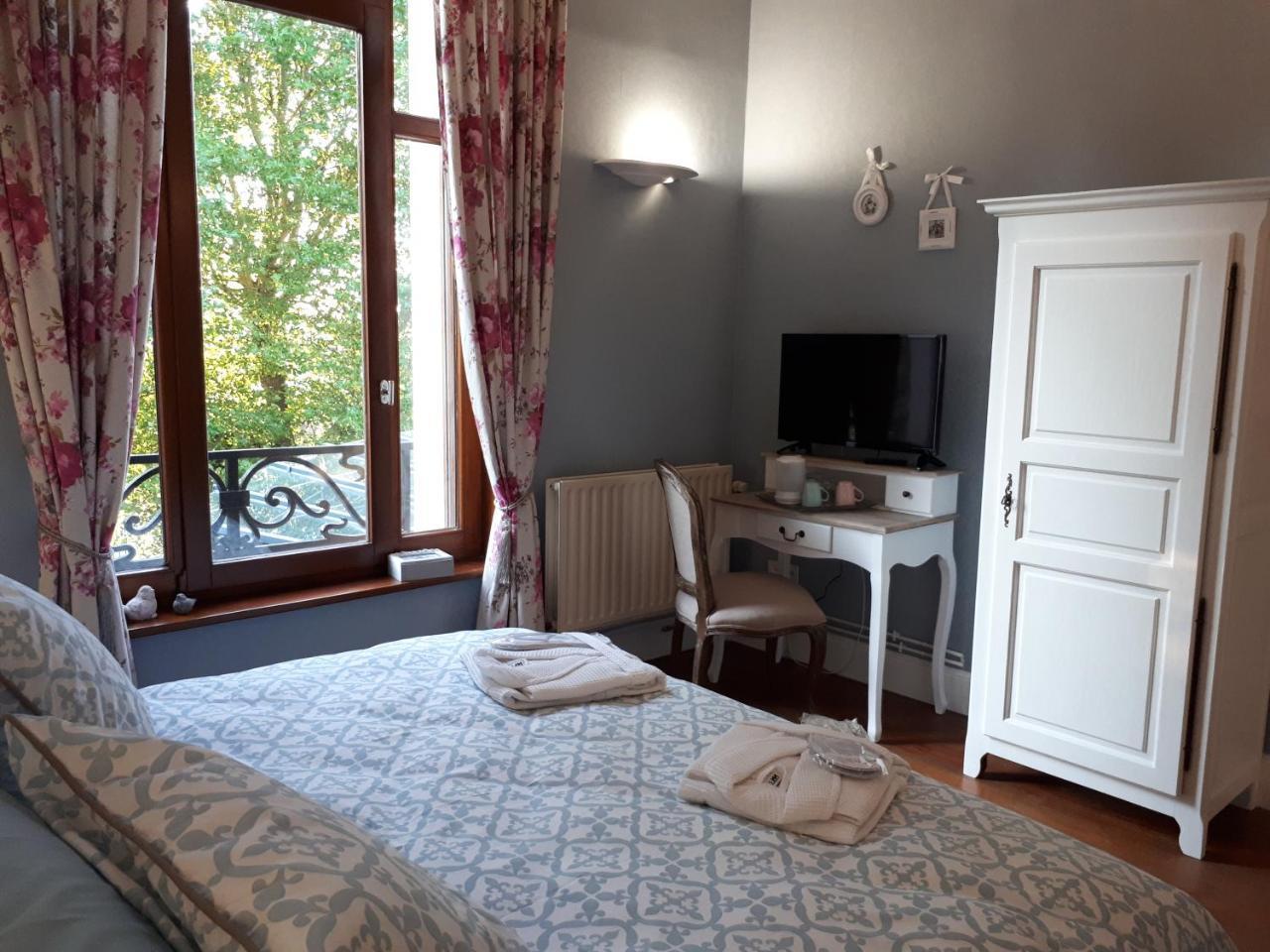 Le Manoir De La Mantille Caudry Ngoại thất bức ảnh